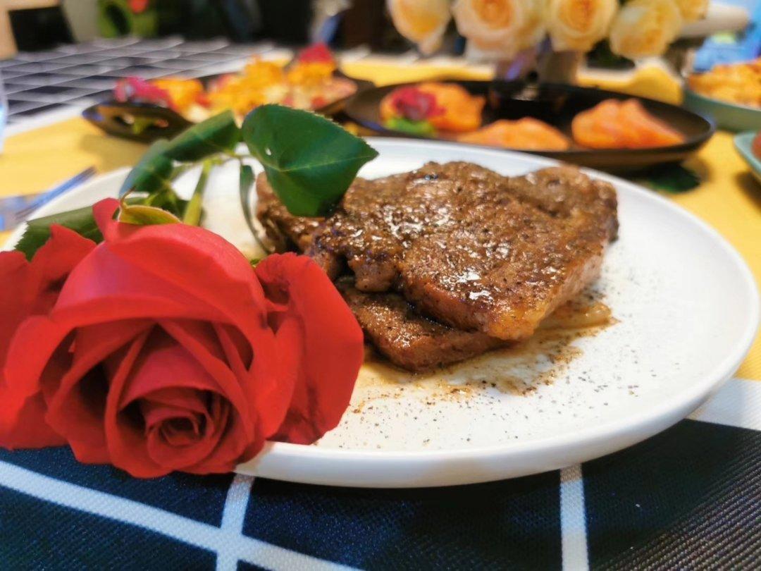 煎牛排不老的诀窍(无需烤箱)