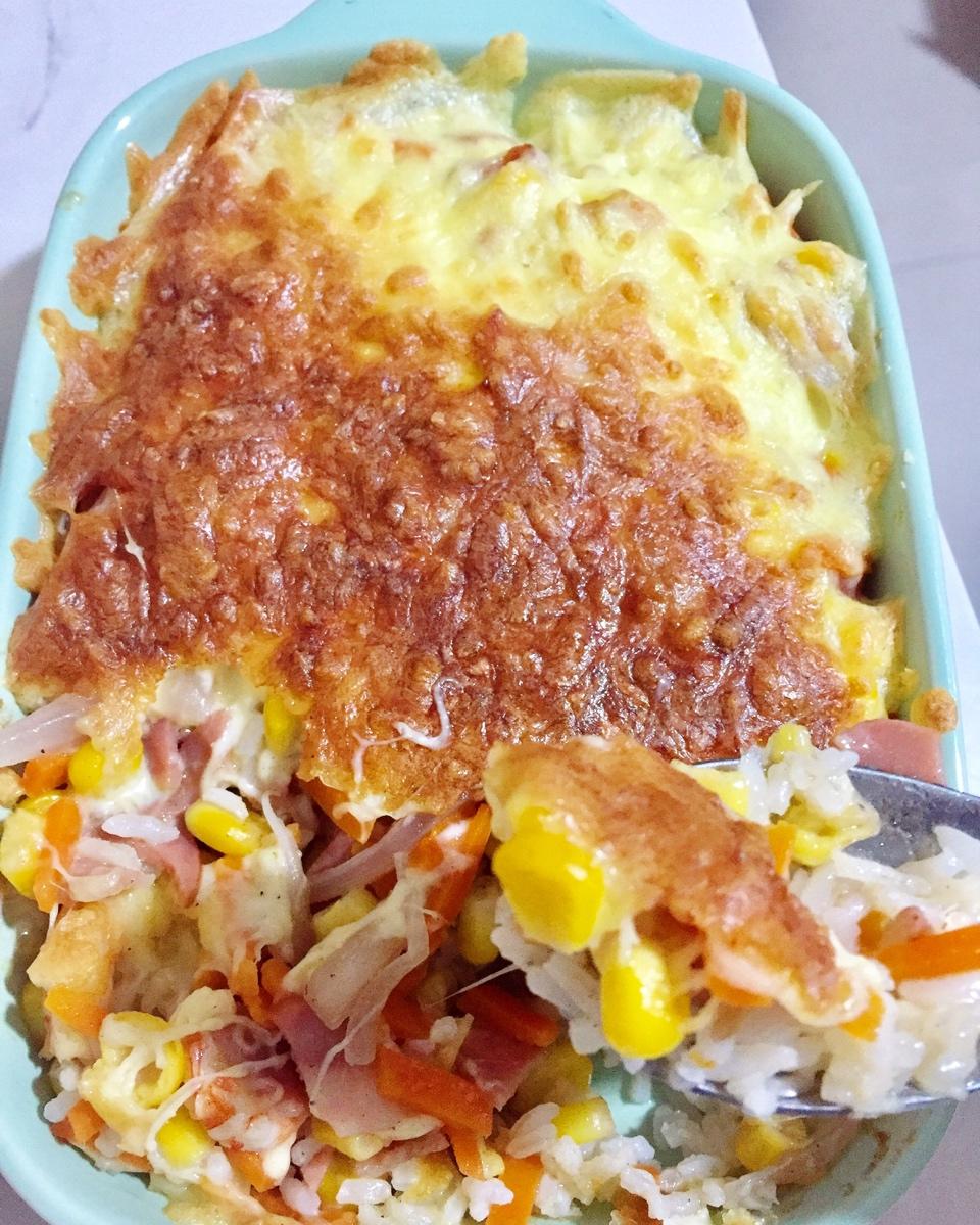 鲜虾培根芝士焗饭