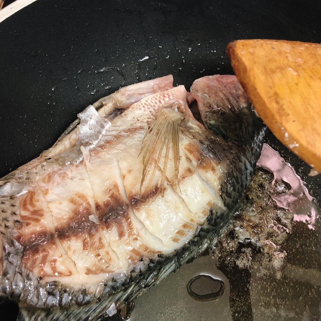 红烧罗非鱼：100%不破皮的秘诀
