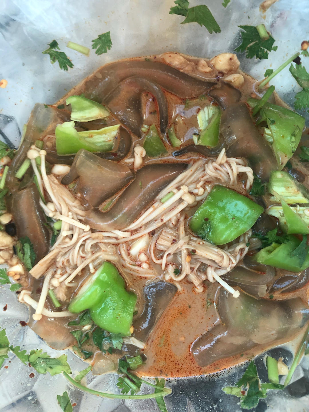 东北拍黄瓜拌拉皮凉菜