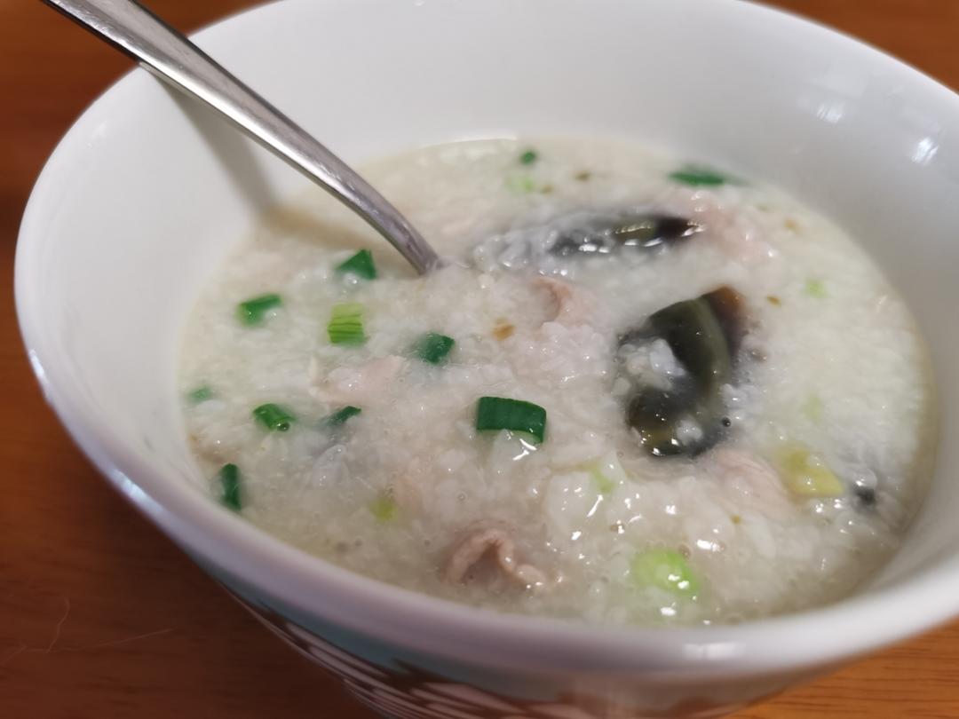 堂妈小厨——超好喝的皮蛋瘦肉粥