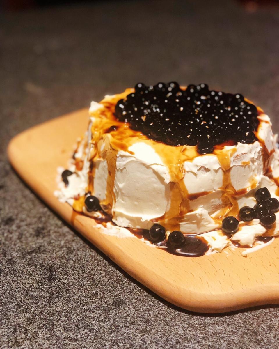 李小虎er做的网红黑糖珍珠奶茶爆浆蛋糕