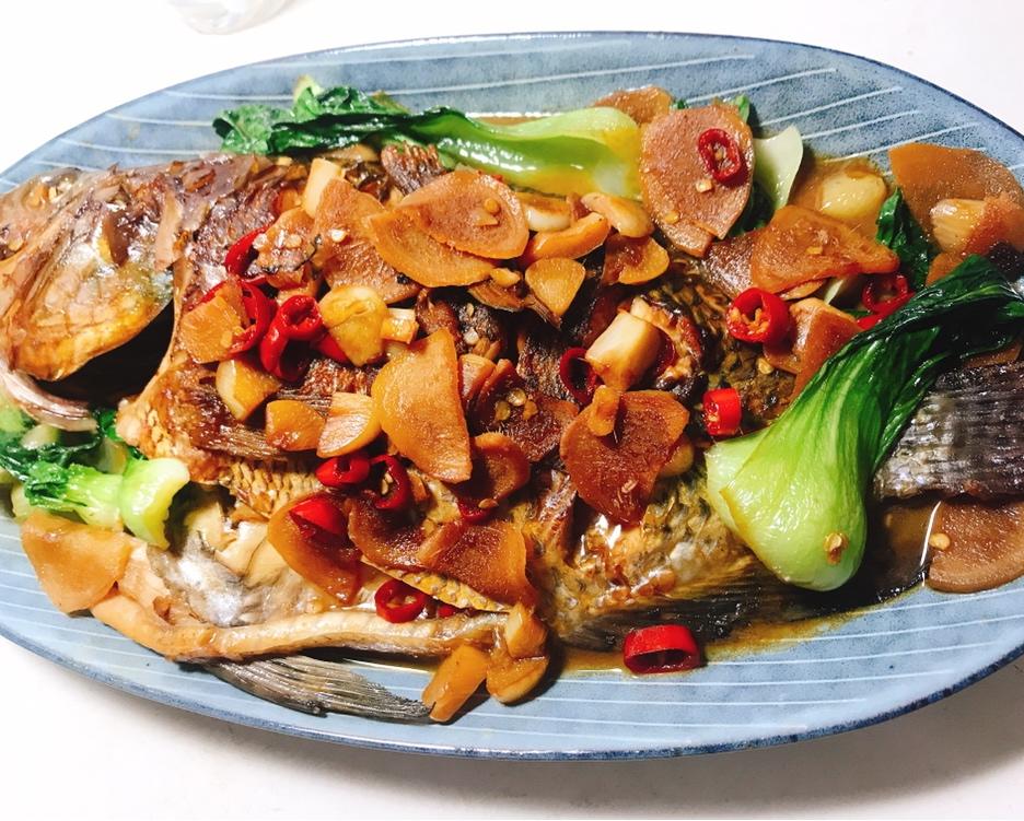 红烧罗非鱼（附鱼皮不破方法）