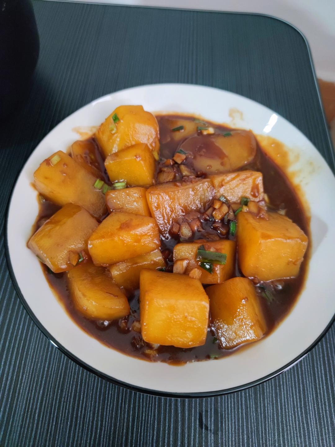 🔥巨下饭，软糯入味！比肉还好吃的红烧土豆