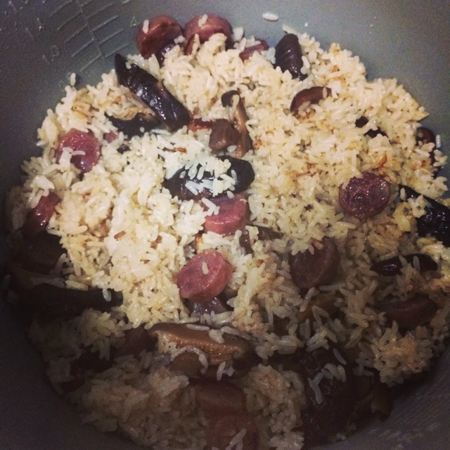 电饭锅版香菇腊肠饭