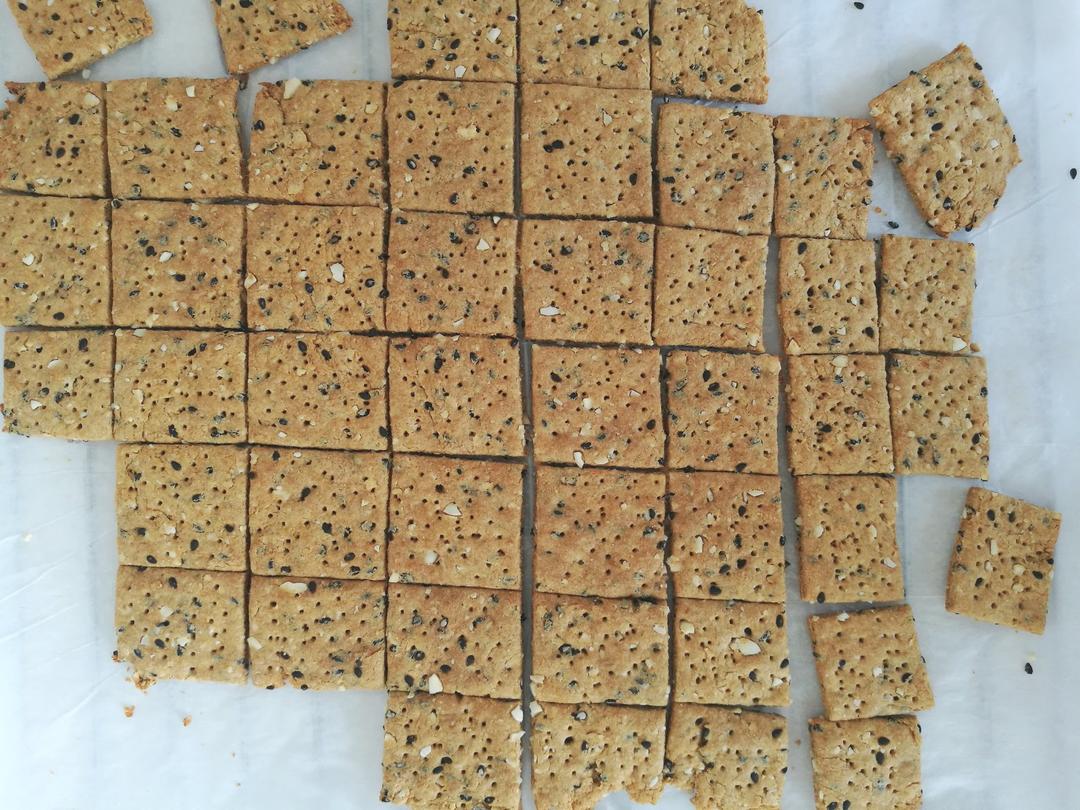 【全麦小饼干】是健康的味道（玉米油）