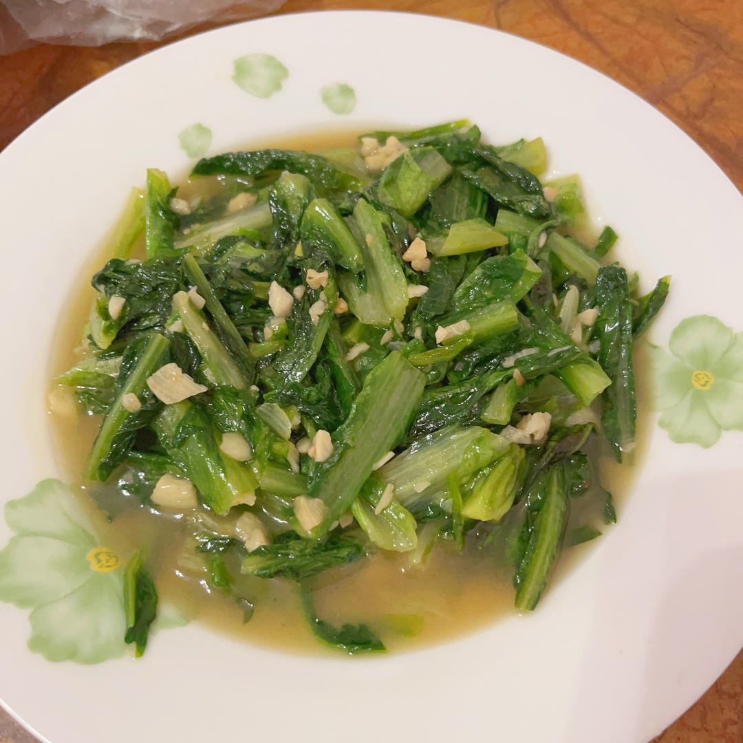 蒜末莴笋叶