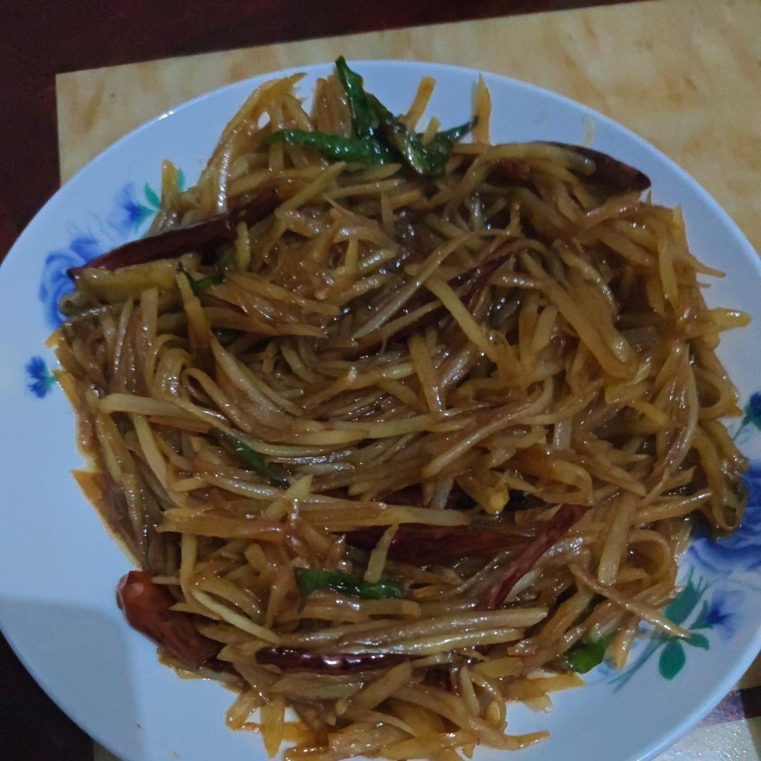 酸辣土豆丝的家常做法 超级下饭