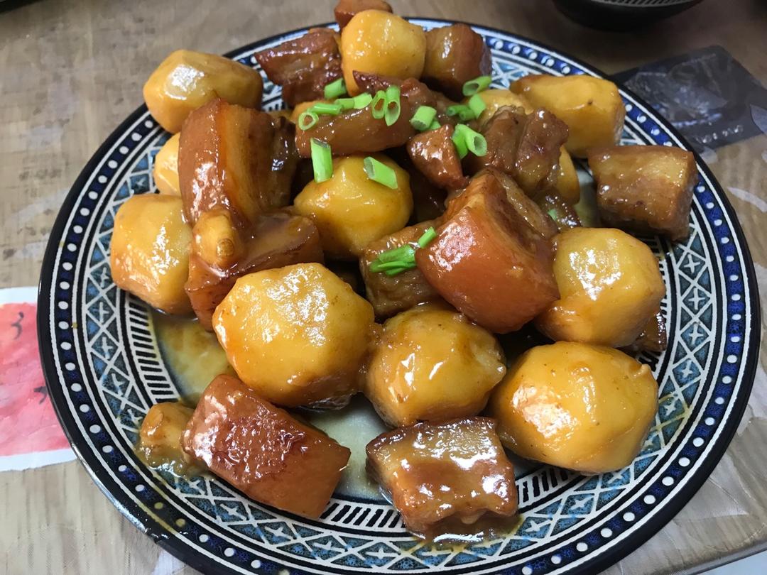芋头红烧肉