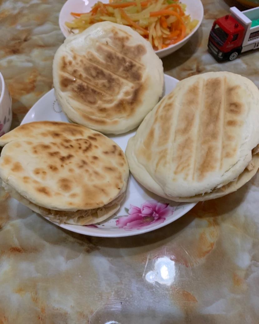 肉夹馍（肉+馍的做法）