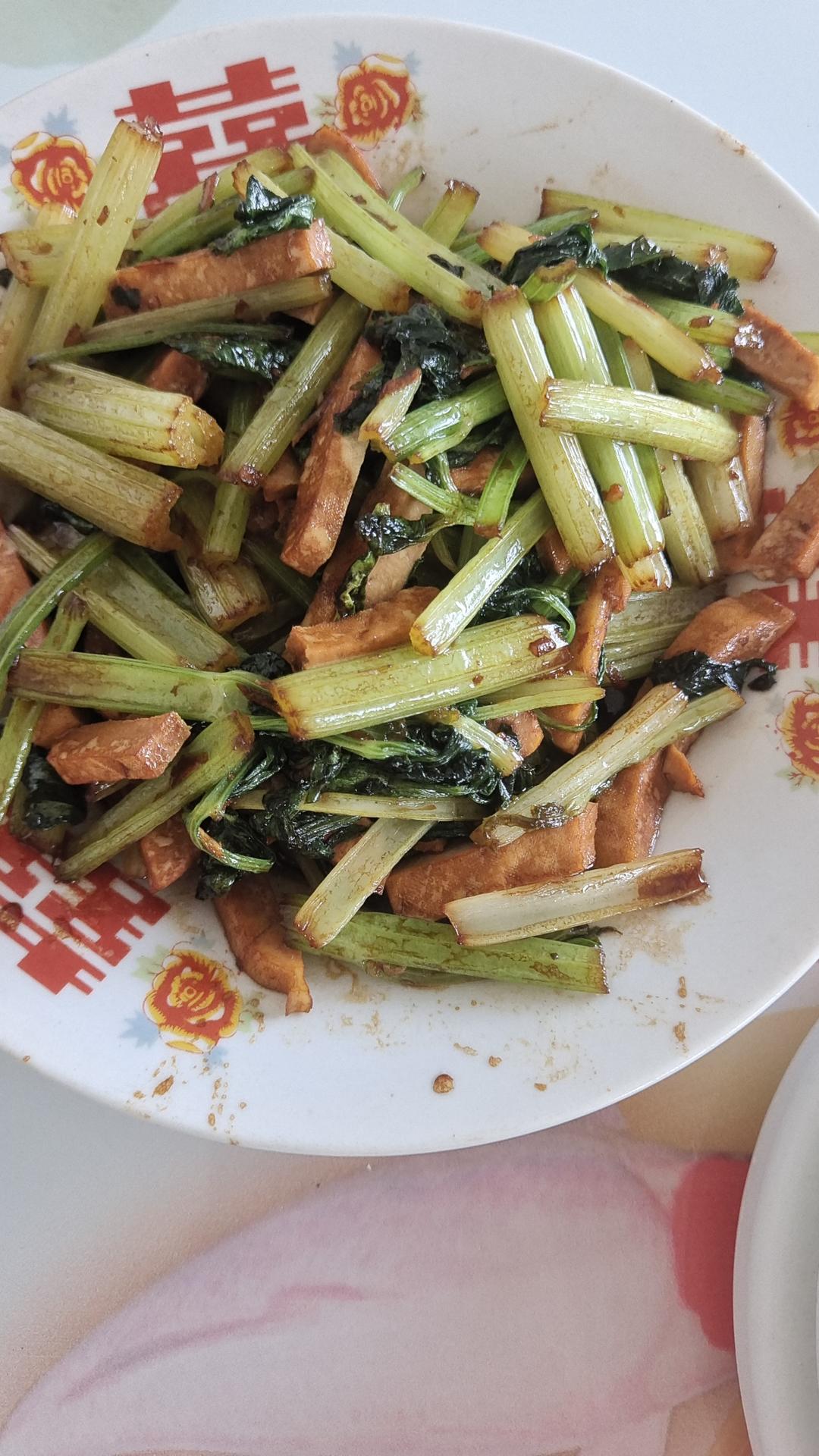 【香芹炒豆干】