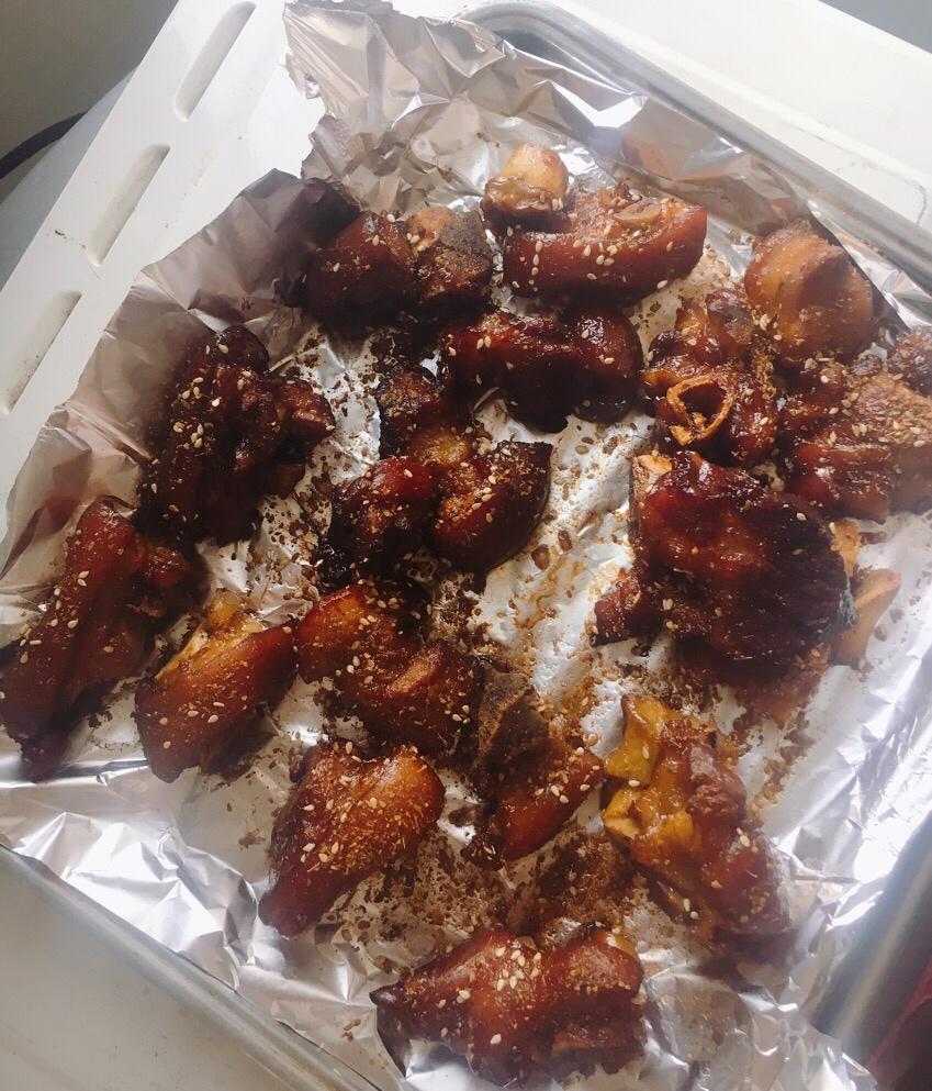 香酥烤猪蹄