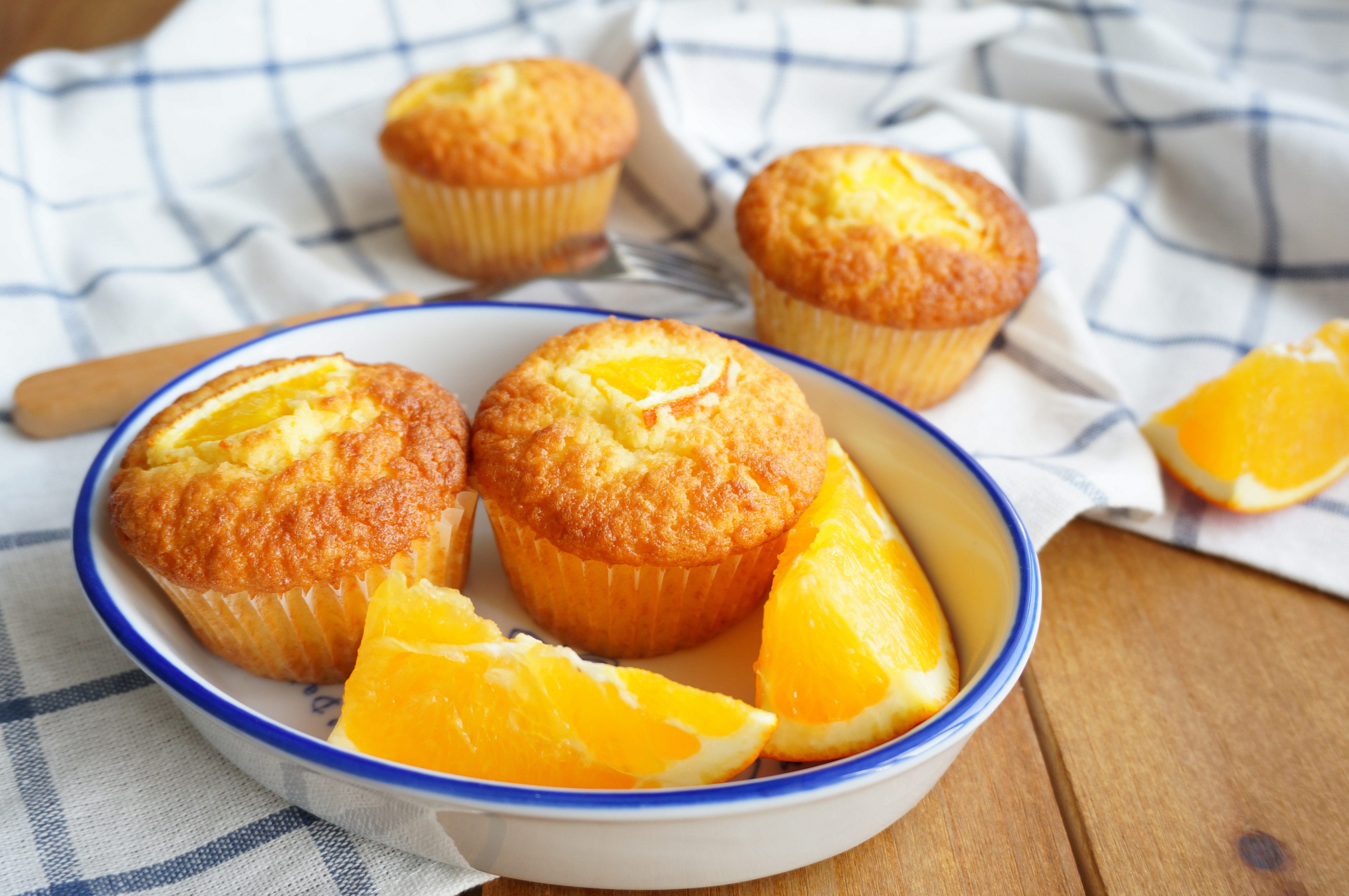 奶油樱桃做的西西里橙子蛋糕