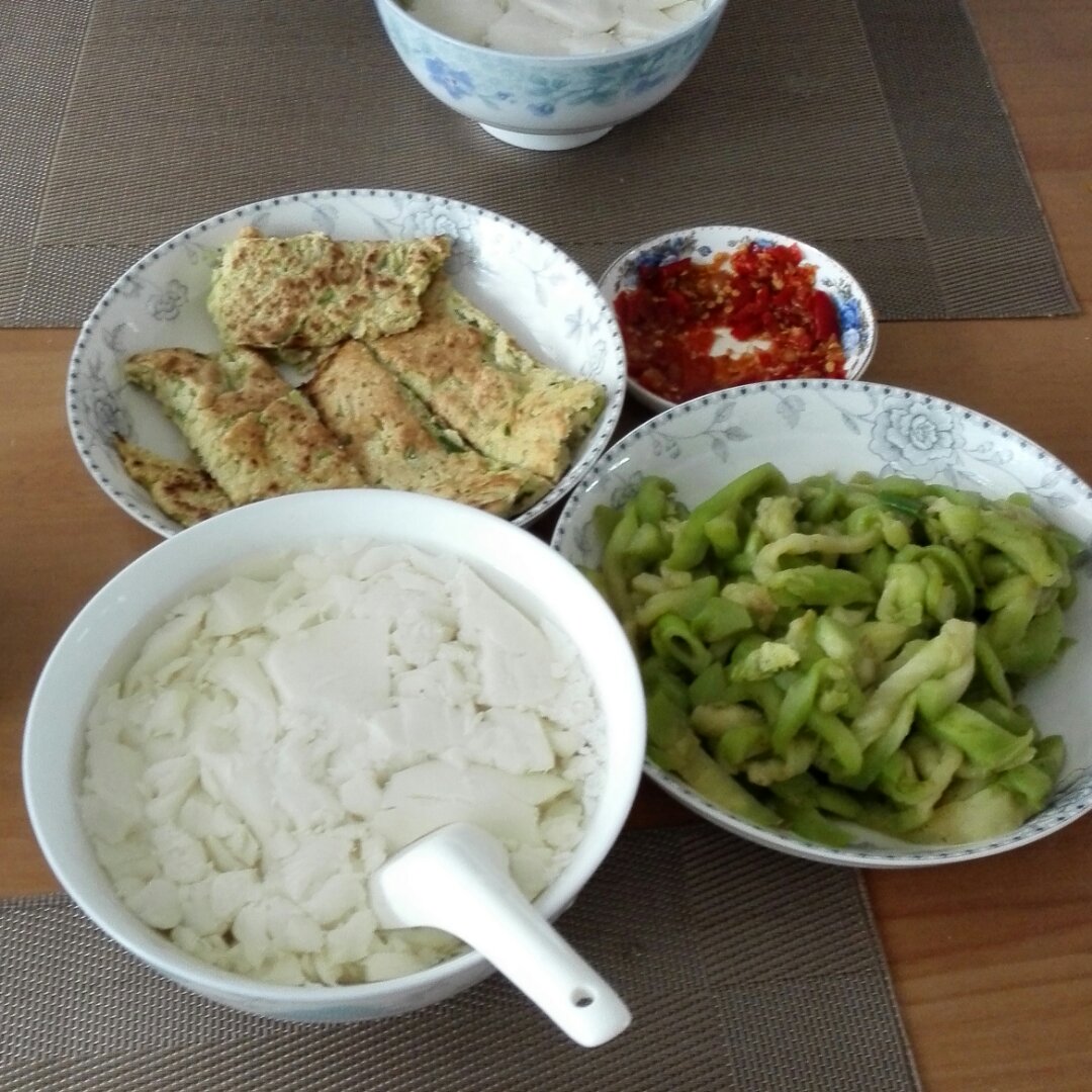 灰灰&老王 三餐传送门