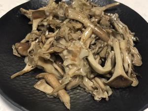新品蘑菇·清炒的做法 步骤3