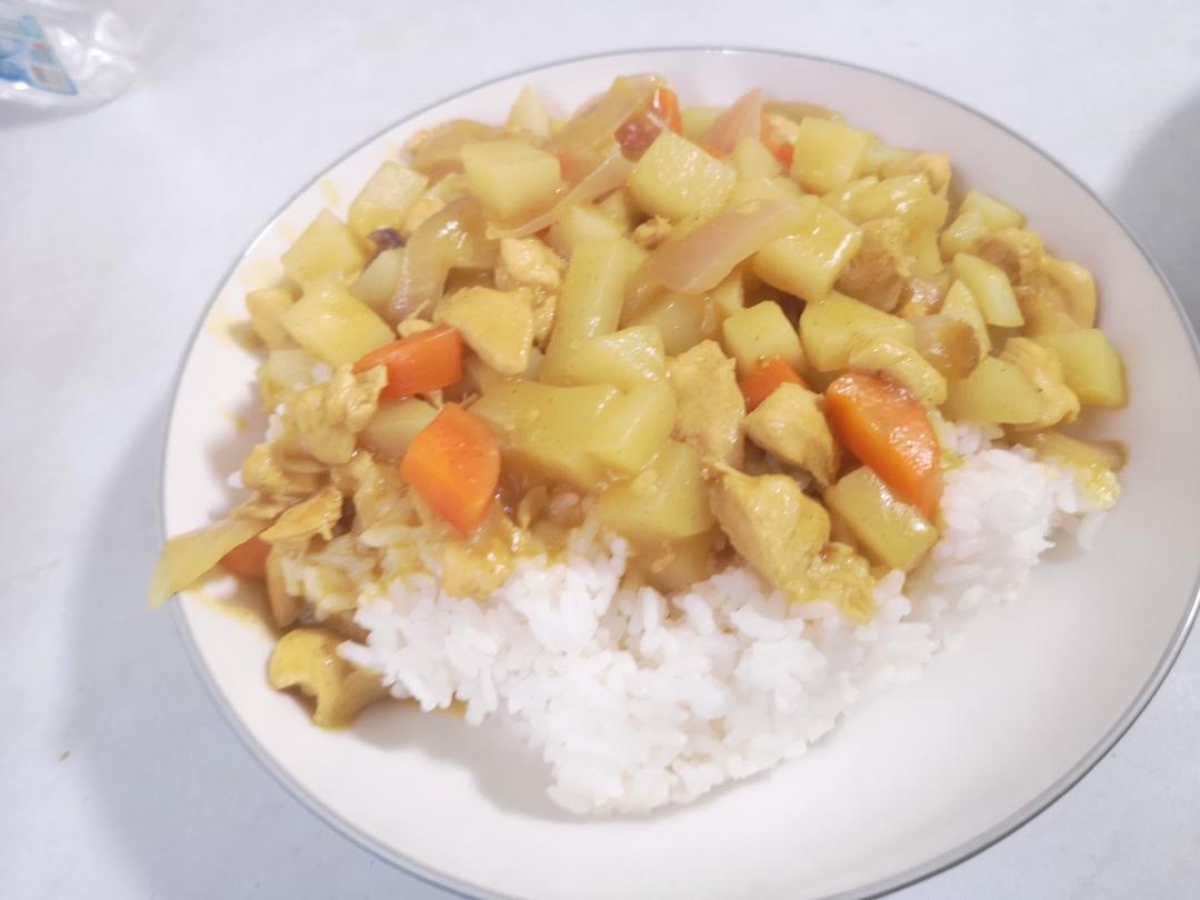 土豆咖喱鸡肉