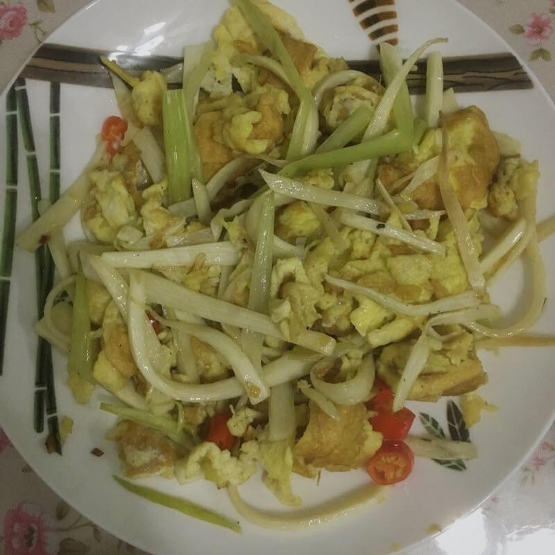 茭白炒鸡蛋
