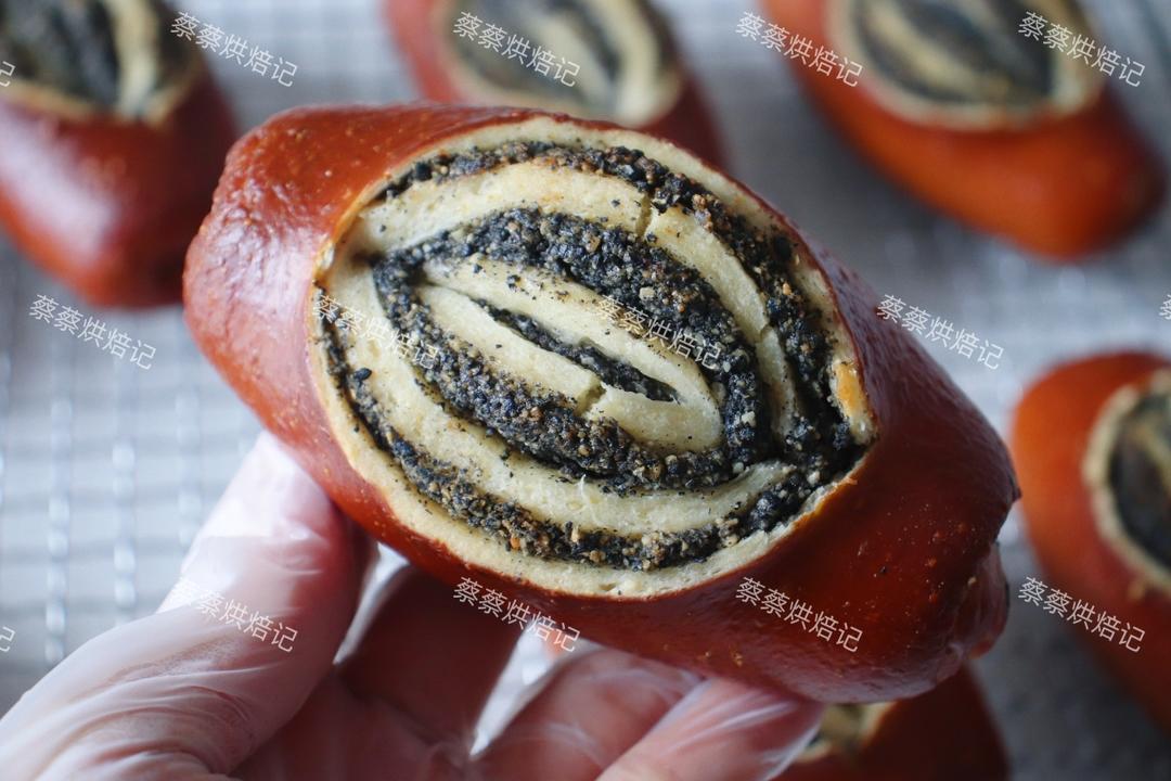 低卡低脂｜香炸街｜黑芝麻奶酪燕麦碱水面包！
