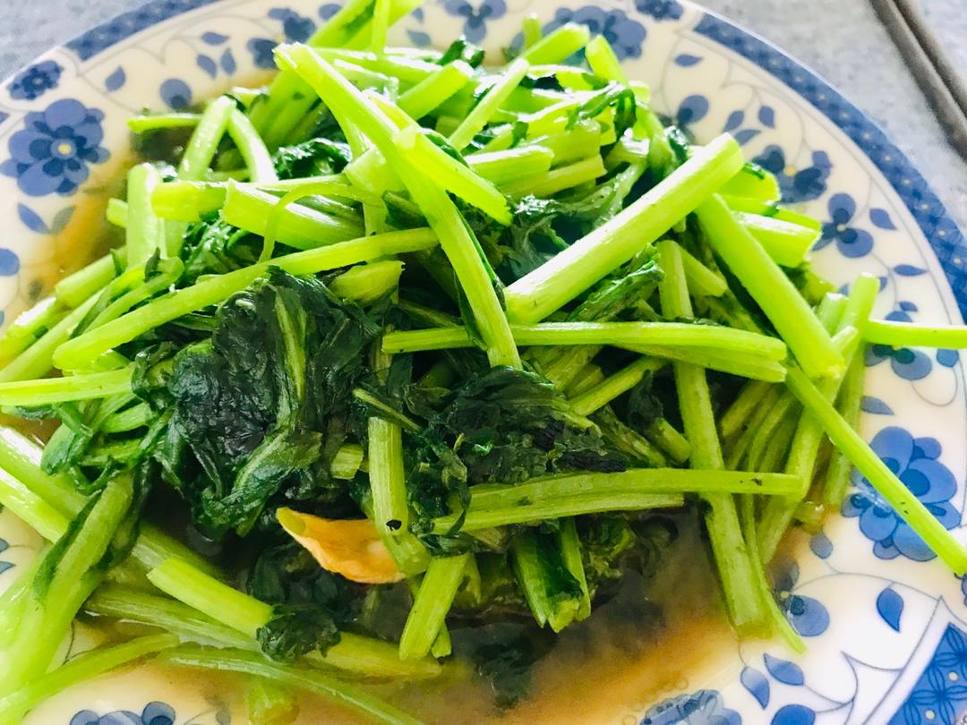 清炒茼蒿
