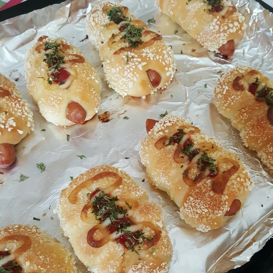 香肠肉松面包