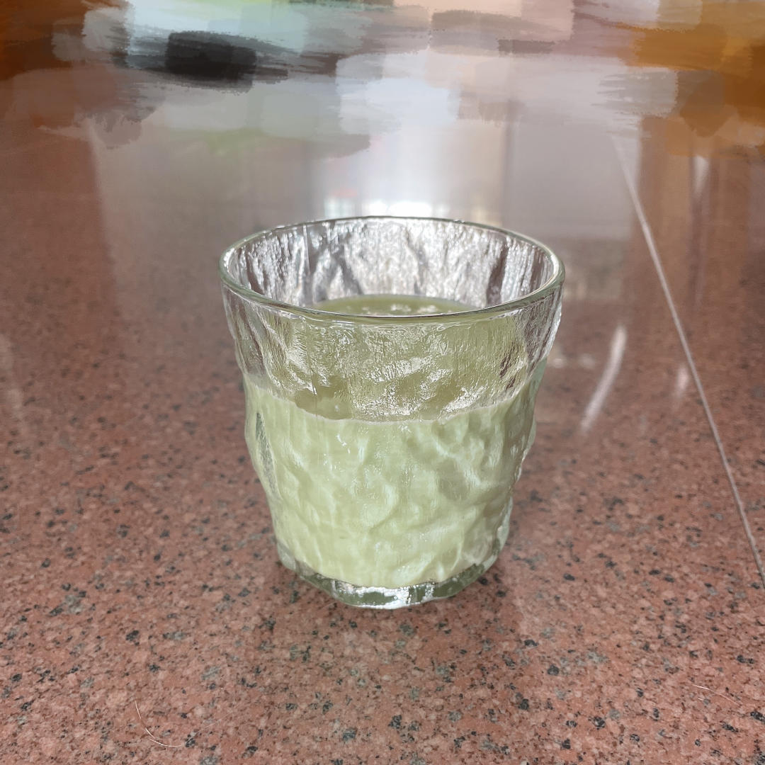 健康好喝的牛油果奶昔