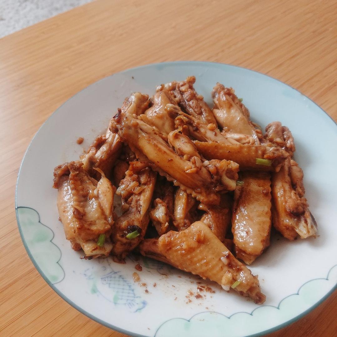 蒜香鸡翅，这才是鸡翅最好吃的做法