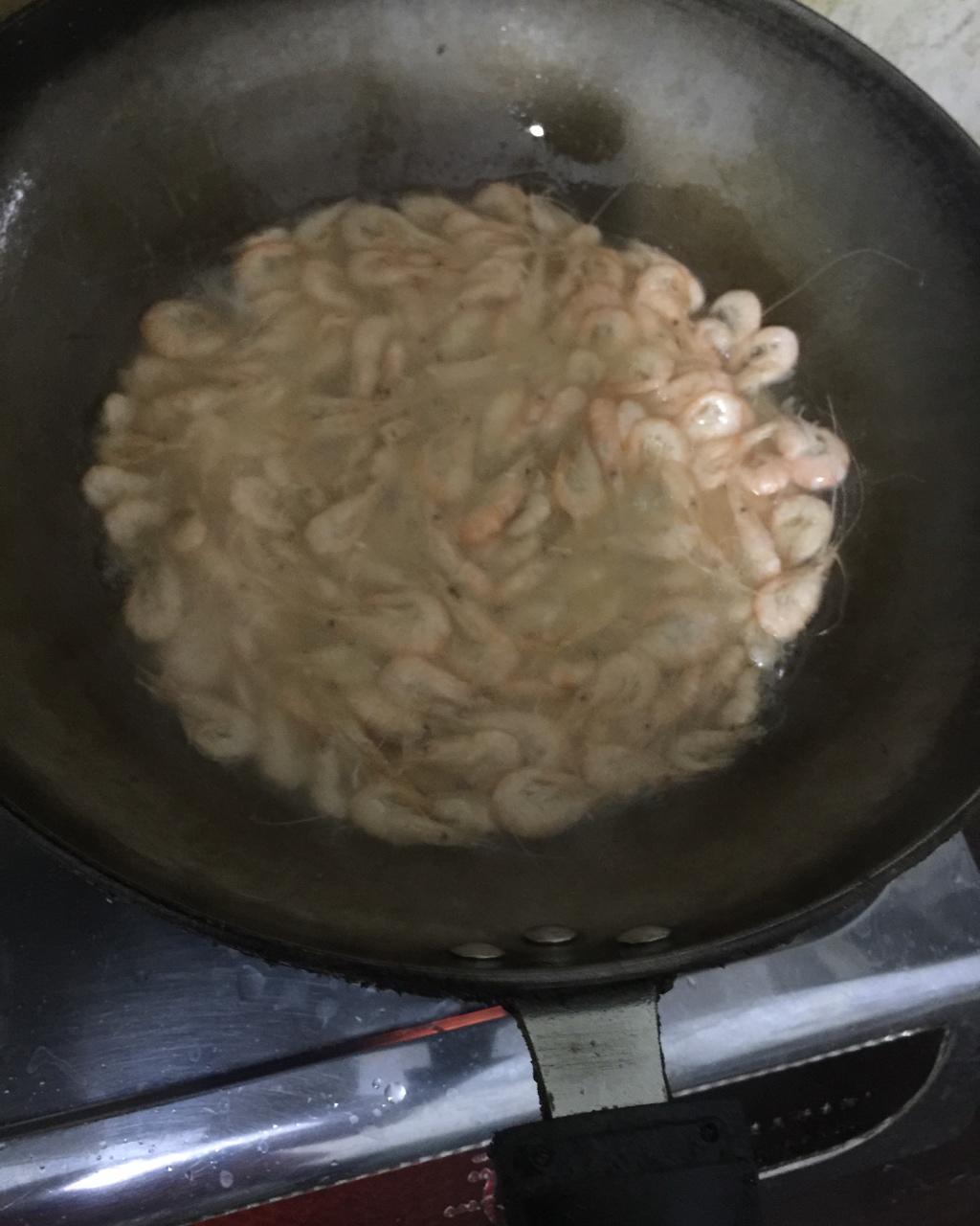 油爆小河虾