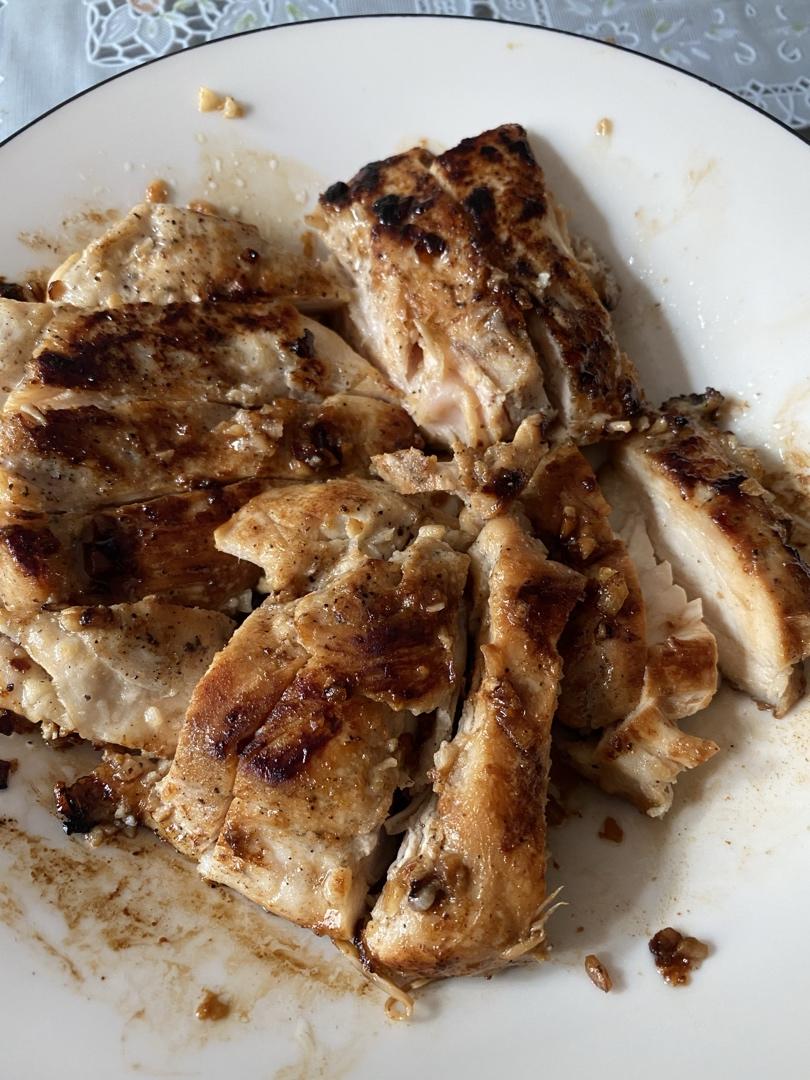 酷炫屌炸天好吃的煎鸡胸肉（香蒜蜂蜜煎鸡胸肉）