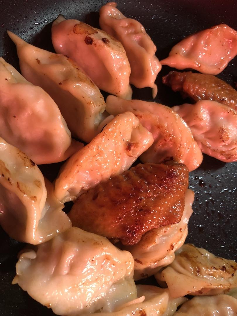 早餐来一锅香脆的生煎饺子