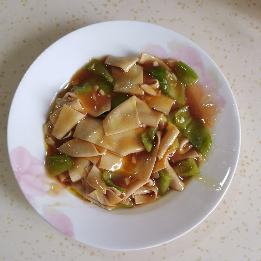 不用厨艺的尖椒干豆腐