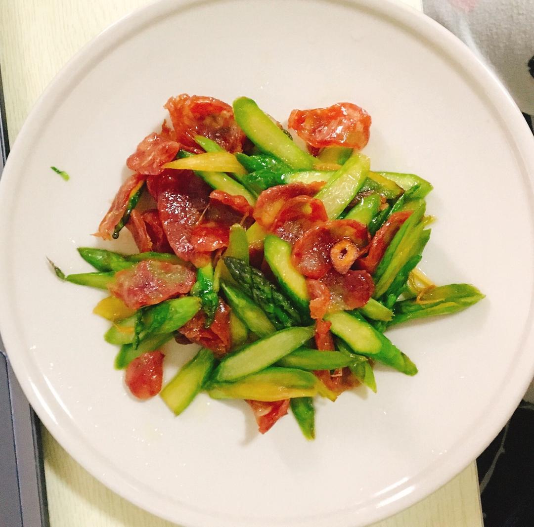 ㊙️腊味‼️芦笋炒腊肠‼️老少皆宜