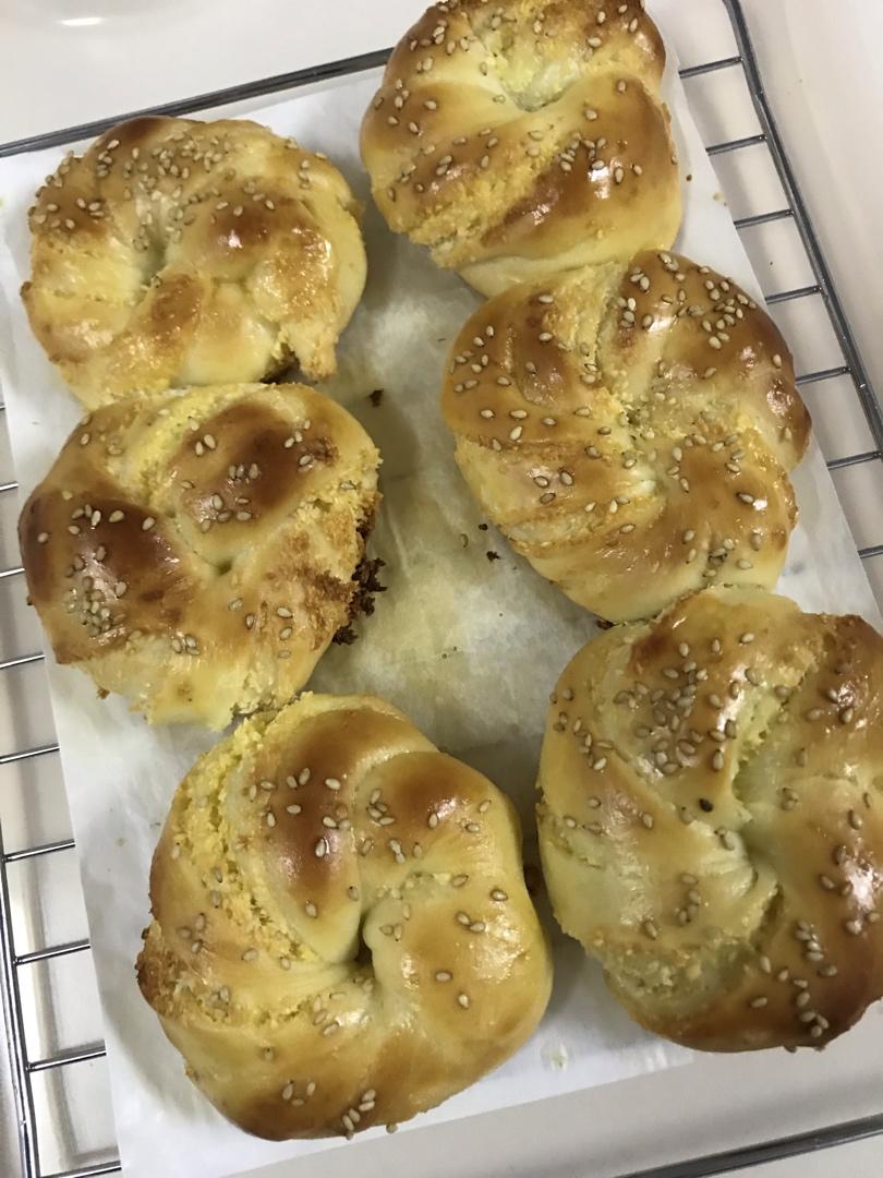 新手就能成功的【椰蓉面包卷】-手揉出膜