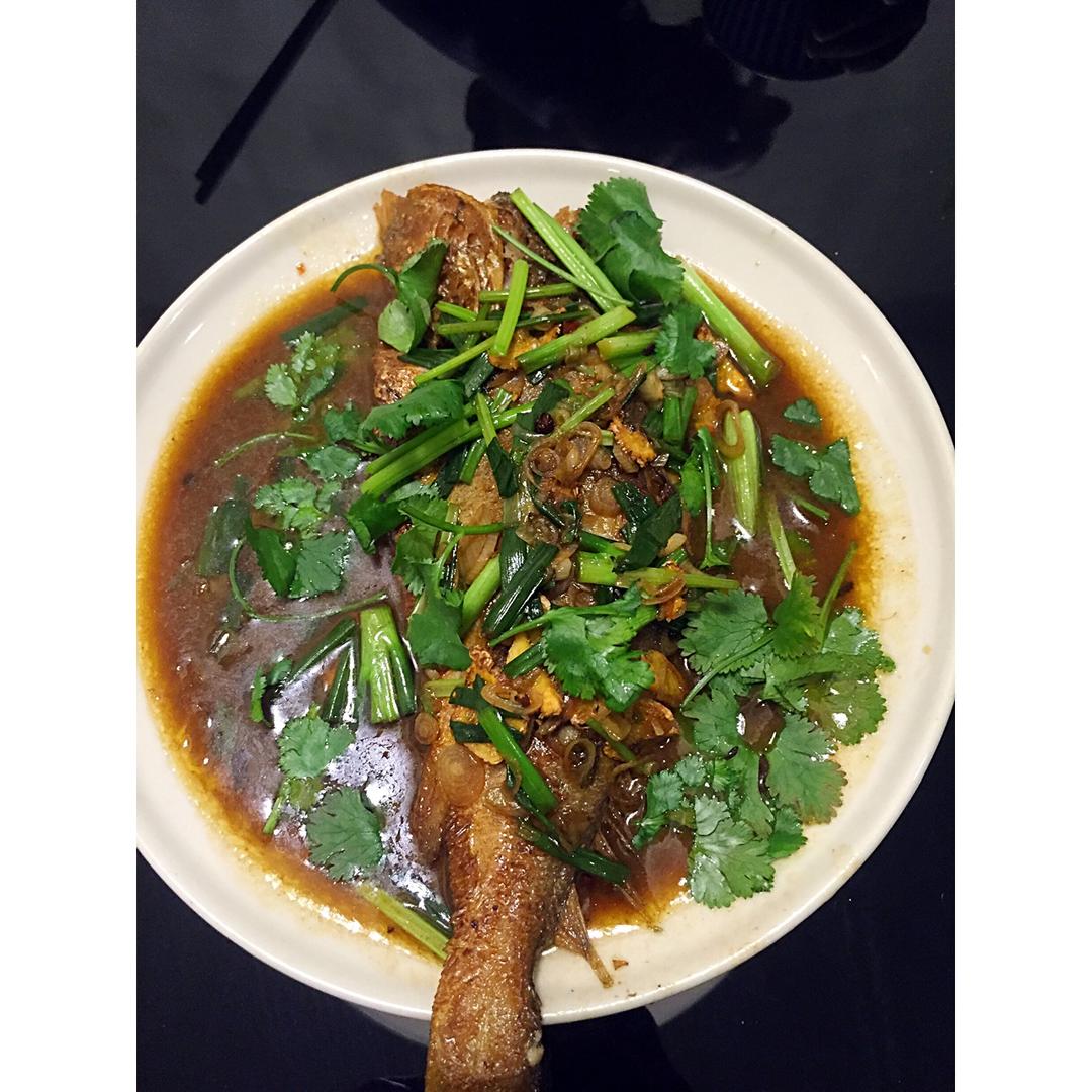 红烧黄鱼—鱼皮不破的小窍门