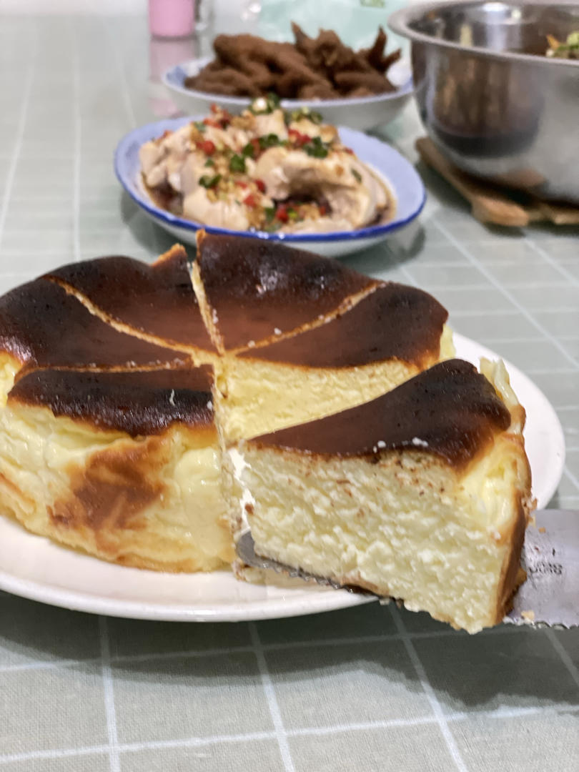 曼食慢语丨酸奶巴斯克蛋糕
