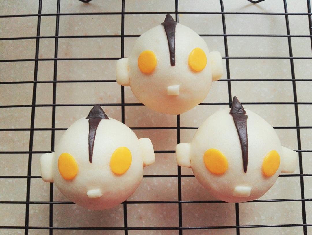 吴小思ooo做的奥特曼面包