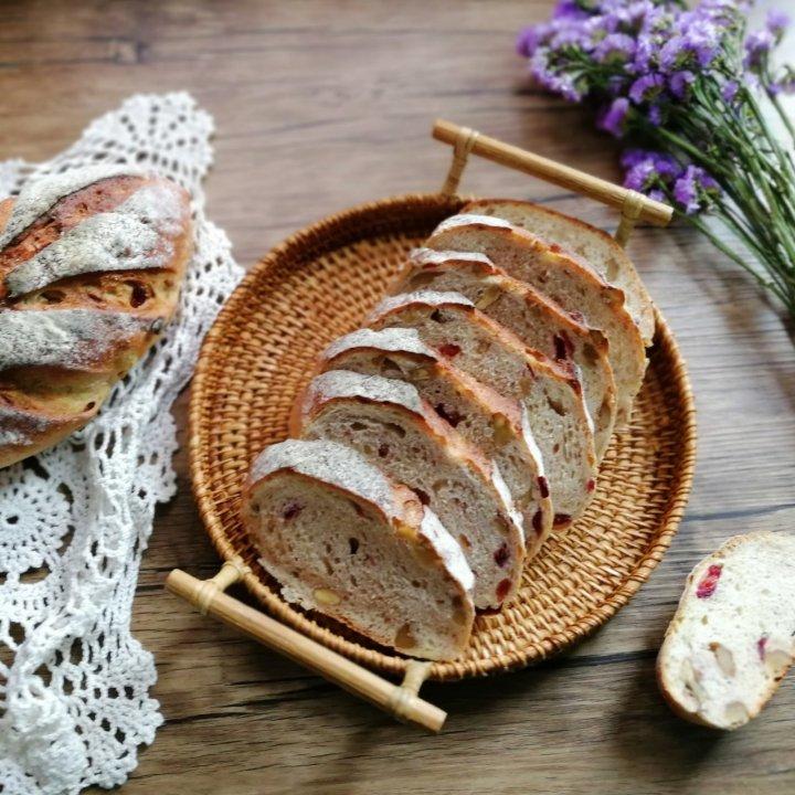 全麦核桃蔓越莓欧包（附整形详细手法）