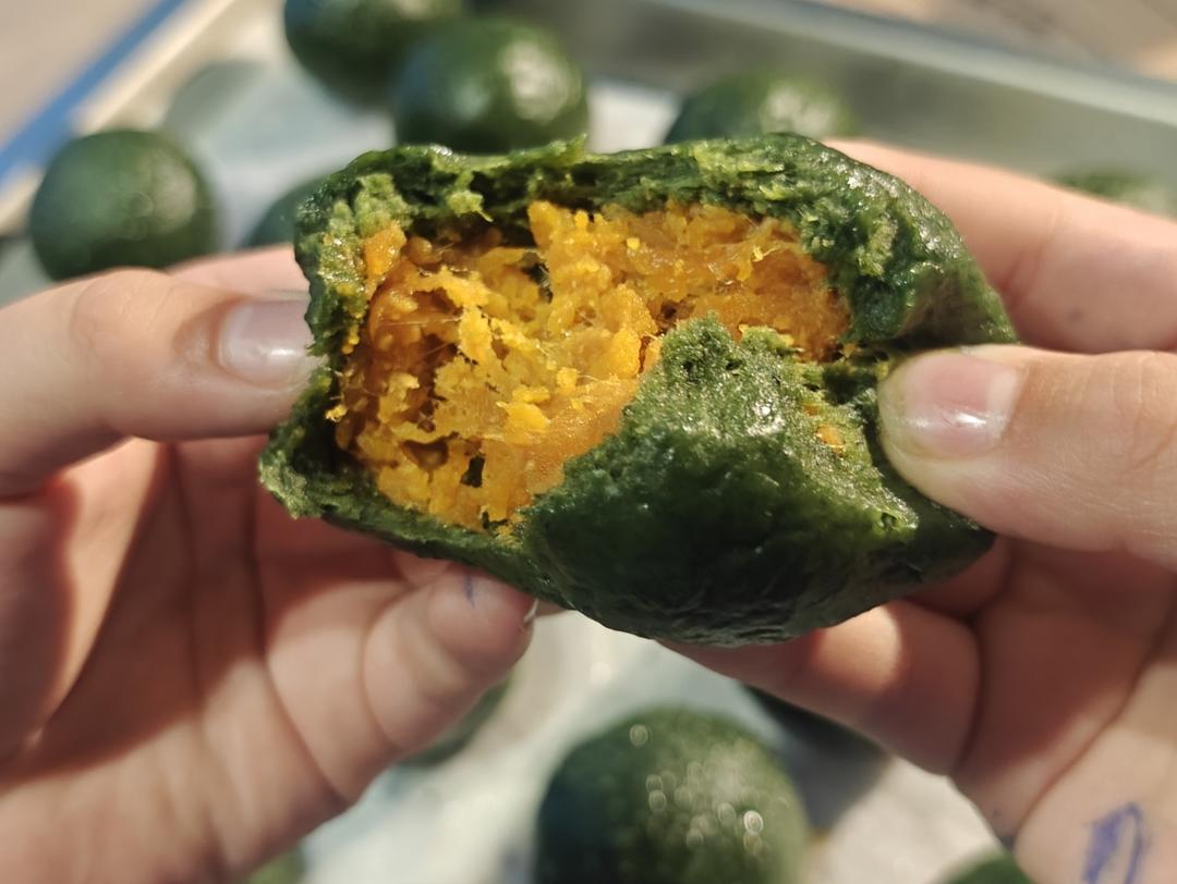 清明必吃的艾草青团