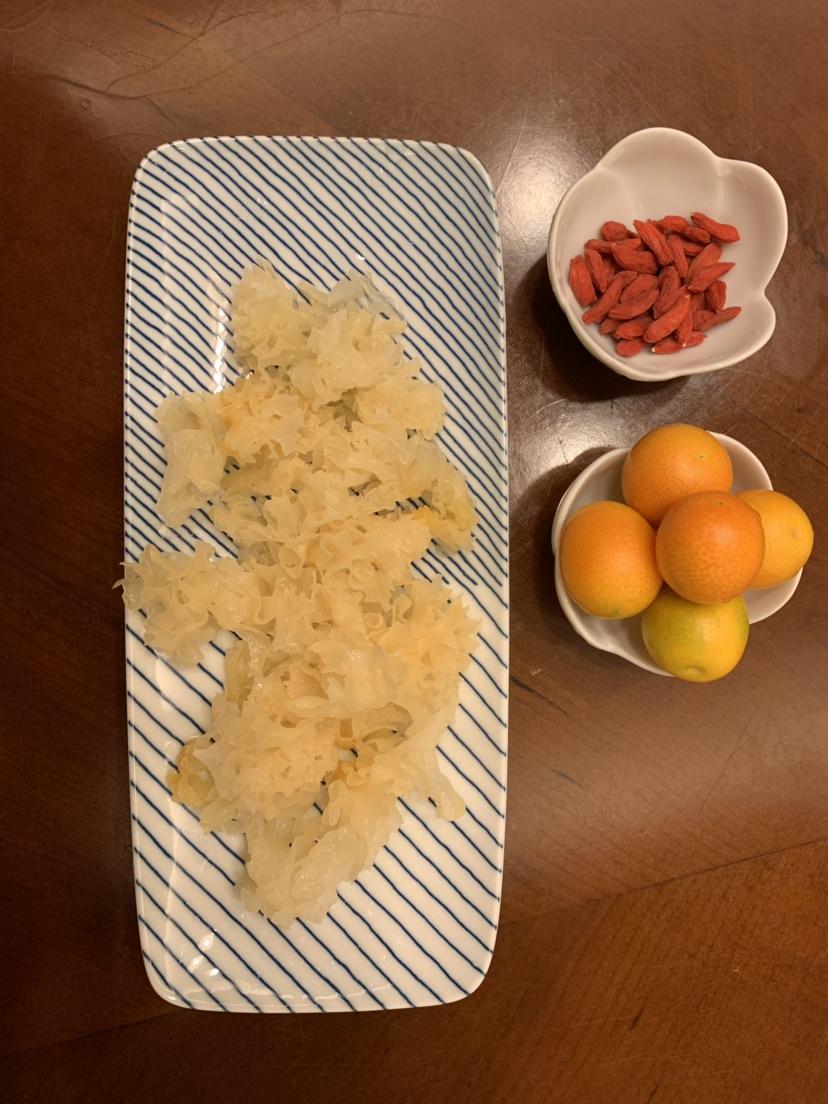金桔银耳汤的做法
