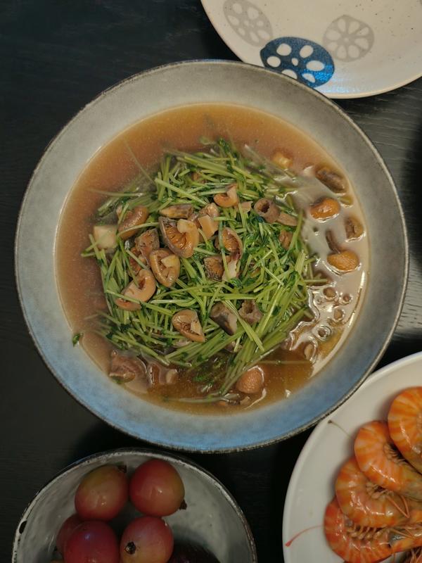 【鲜掉眉毛寒菌/雁鹅菌/铜绿菌炒肉图片】天生巨蟹座_下厨房