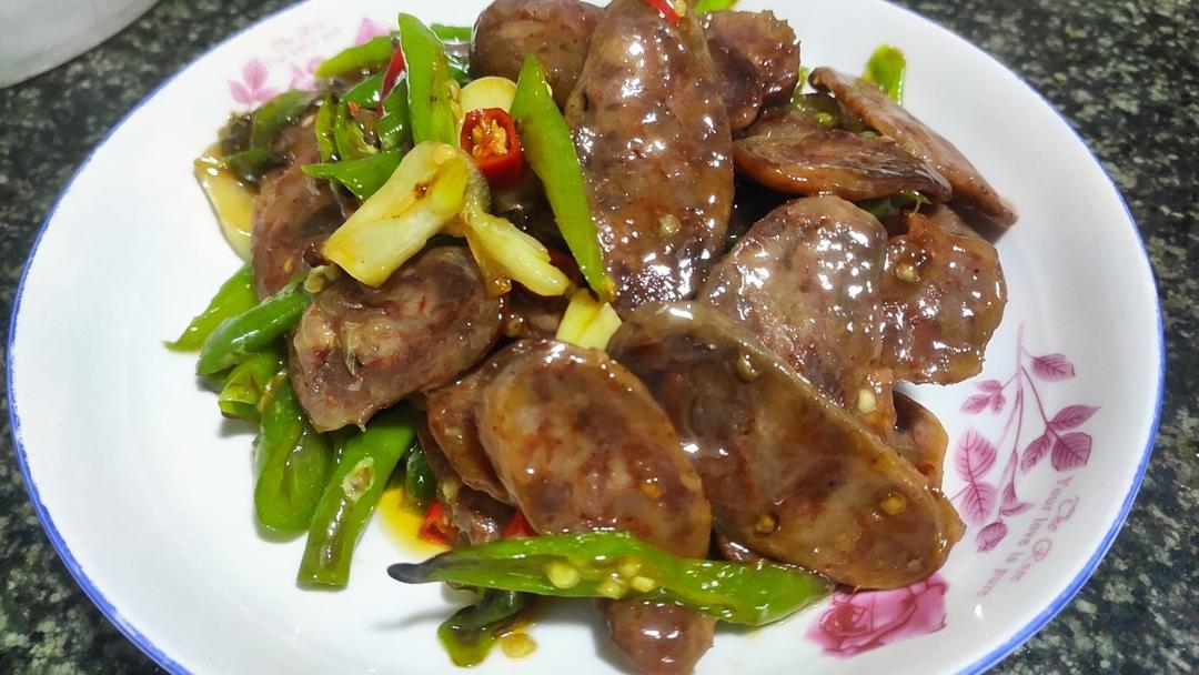 腊肠炒辣椒