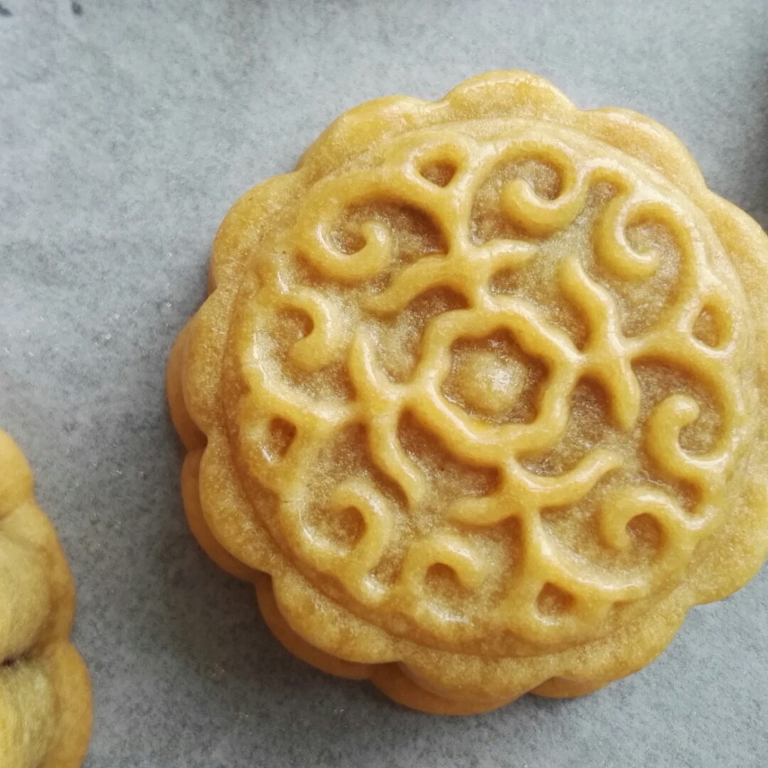 广式月饼——蛋黄莲蓉月饼