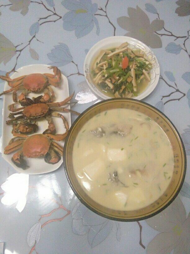 抢蟹又名（梭子蟹）炒年糕