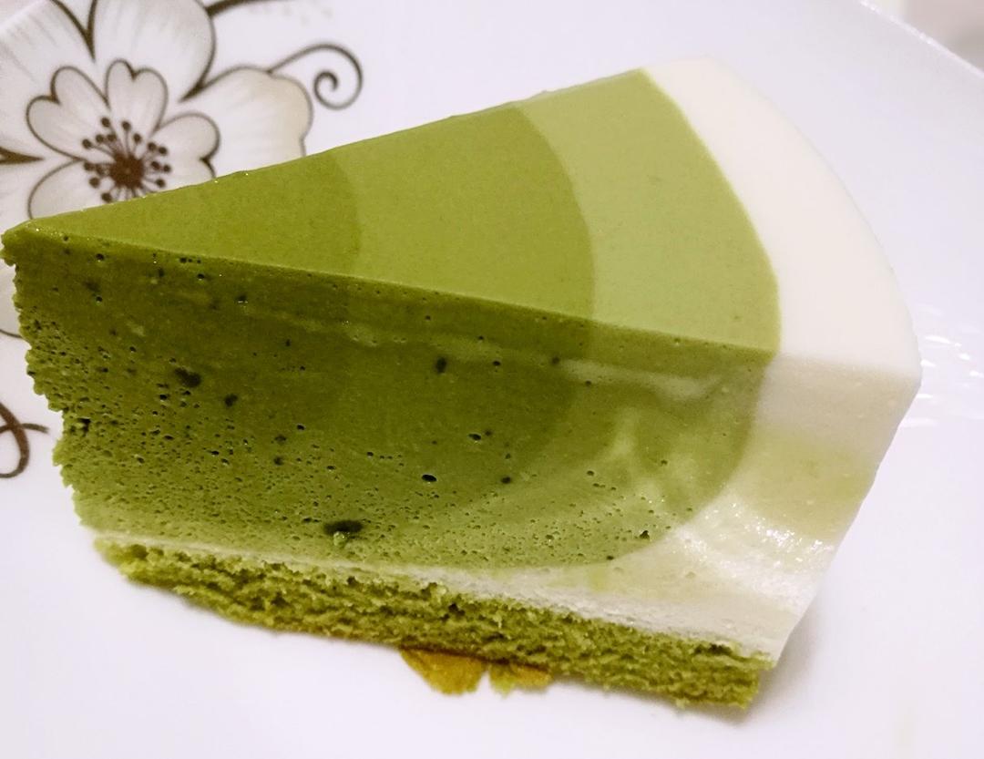 渐变抹茶慕斯蛋糕：我Amanda带着既美又作的抹茶甜点又来了！【曼食慢语】