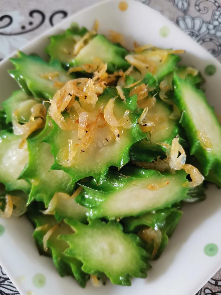 【减脂营养餐】虾皮炒丝瓜的做法