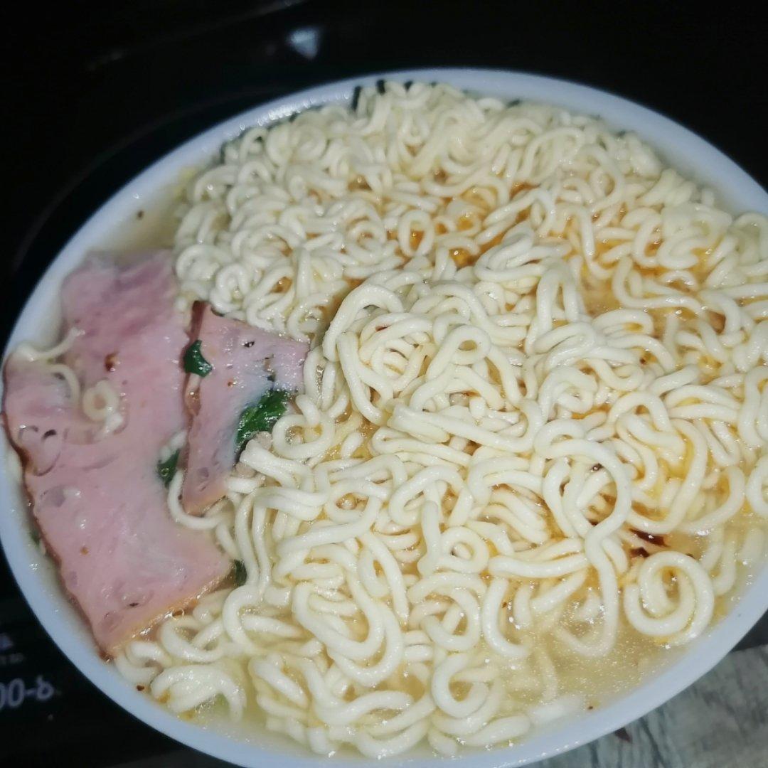 超级好吃的微波炉懒人泡面