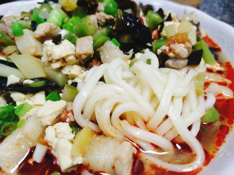 舌尖上的臊子面~酸辣鲜香 美味无比