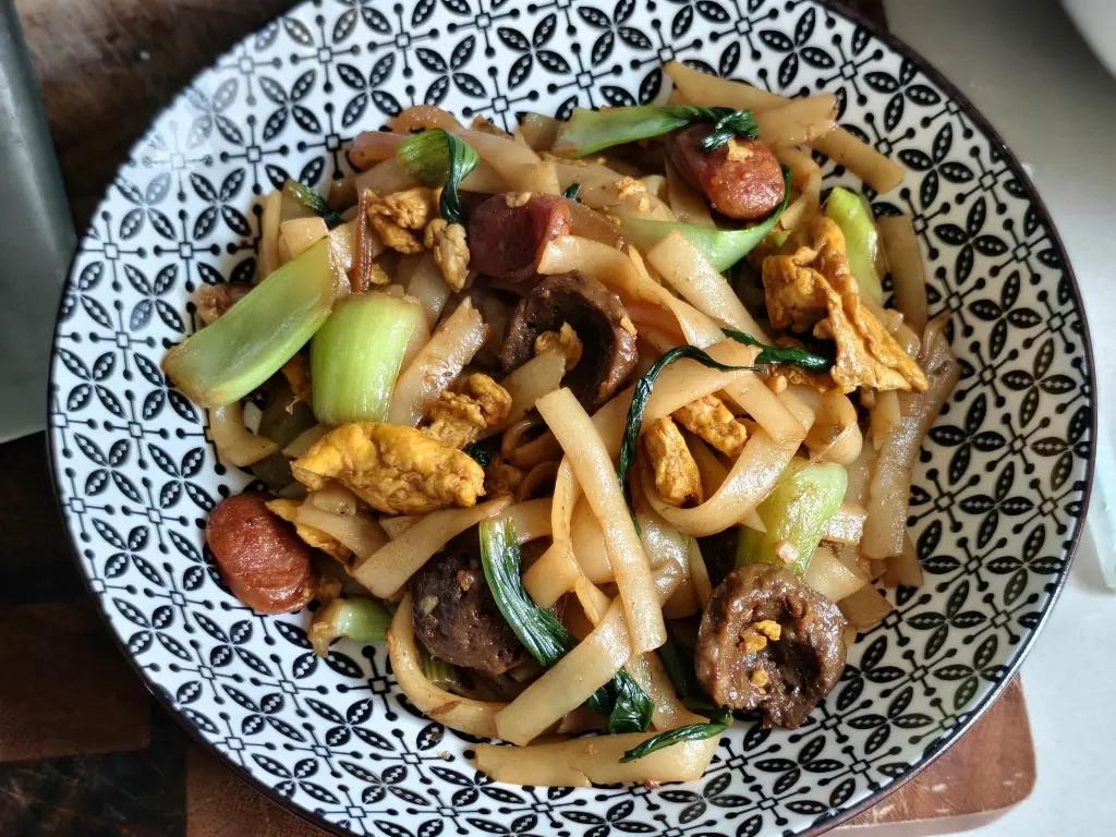 路边摊的炒河粉