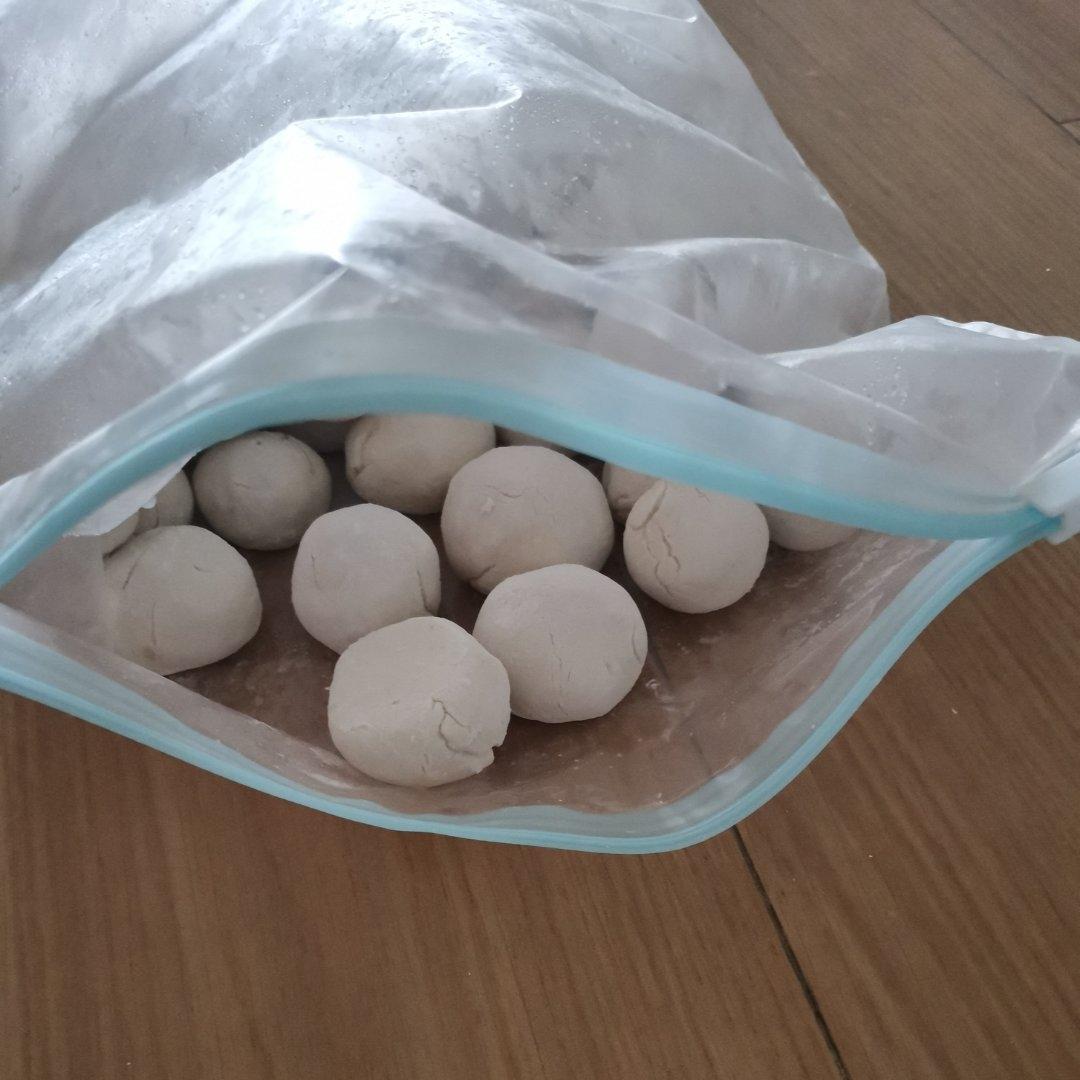 一起做汤圆吧（利于包裹馅心的汤圆皮的处理）——好好珍惜一家人在一起的每一天