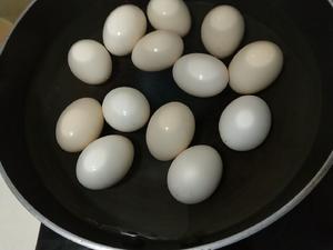 家常卤蛋，最简单的用料，味道超棒的做法 步骤1