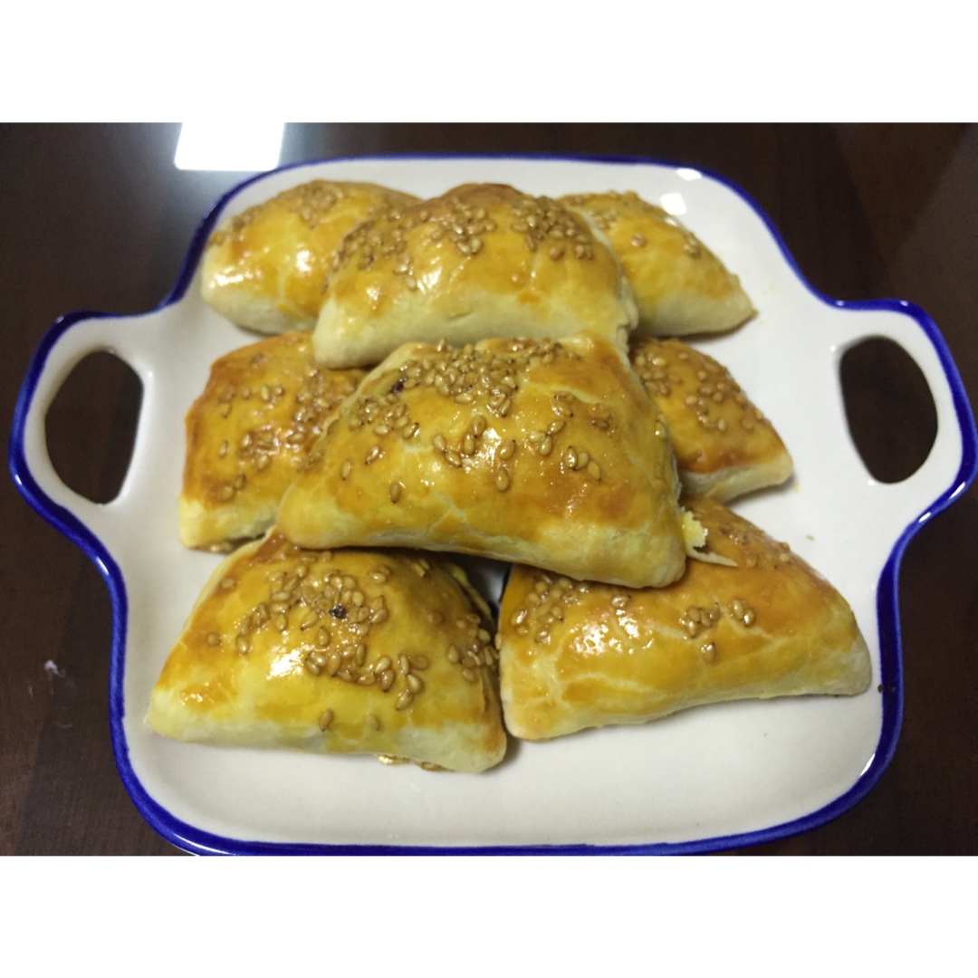 叉烧酥，内有极简叉烧肉馅料做法